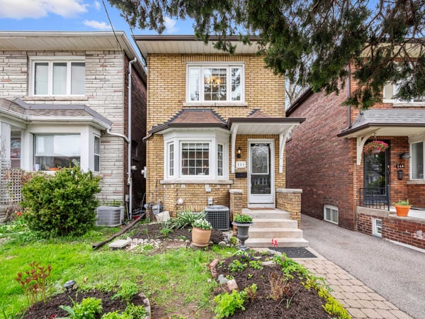 144 Floyd Ave., East York, ON
