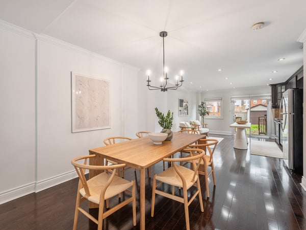 144 Floyd Ave., East York, ON