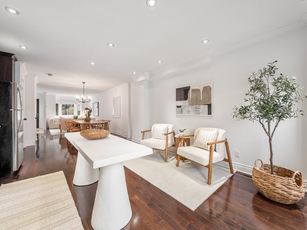 144 Floyd Ave., East York, ON
