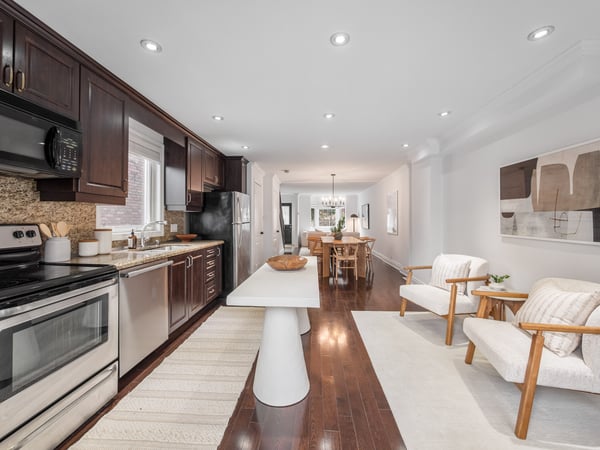 144 Floyd Ave., East York, ON
