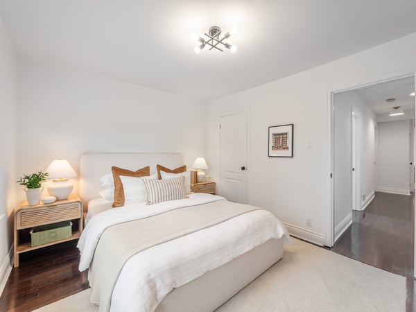 144 Floyd Ave., East York, ON