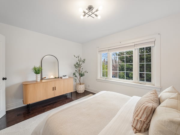 144 Floyd Ave., East York, ON