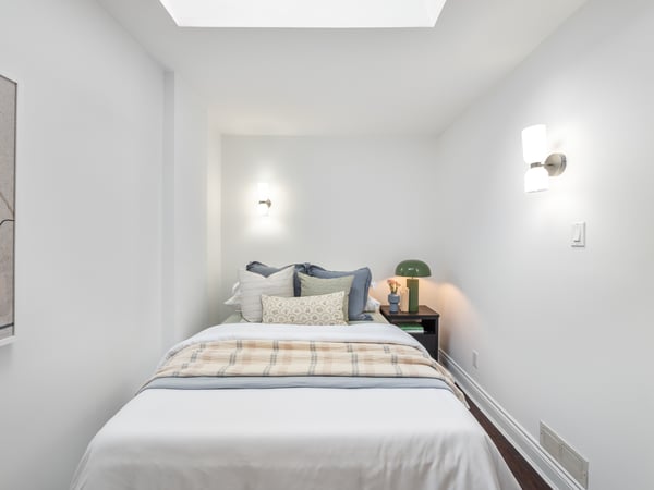 144 Floyd Ave., East York, ON