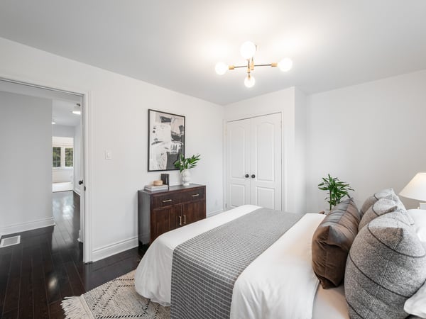 144 Floyd Ave., East York, ON