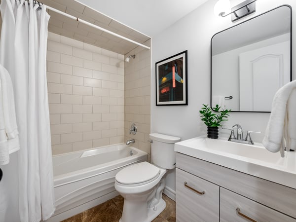 144 Floyd Ave., East York, ON