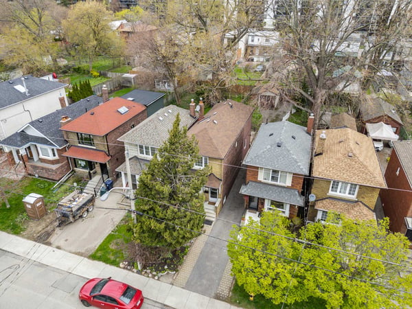 144 Floyd Ave., East York, ON