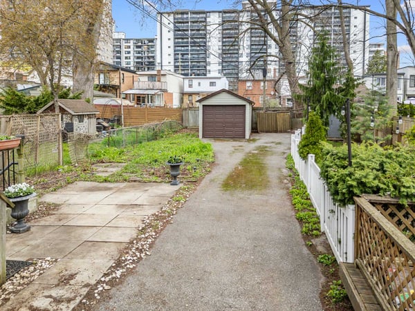 144 Floyd Ave., East York, ON