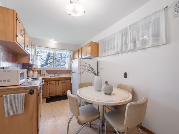 25 Stavely Ave., Toronto, ON