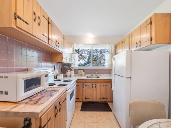 25 Stavely Ave., Toronto, ON