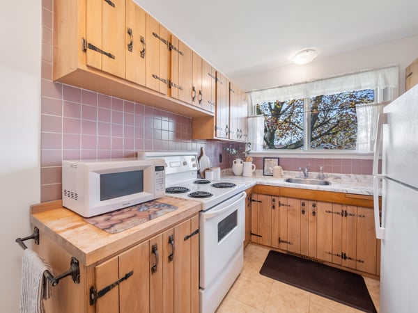 25 Stavely Ave., Toronto, ON