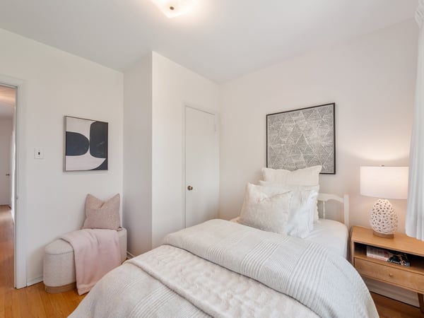 25 Stavely Ave., Toronto, ON