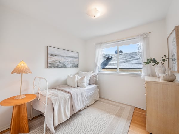 25 Stavely Ave., Toronto, ON