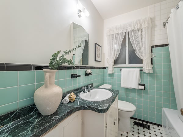25 Stavely Ave., Toronto, ON