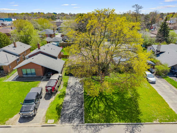 25 Stavely Ave., Toronto, ON