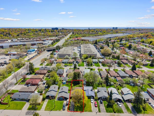 25 Stavely Ave., Toronto, ON