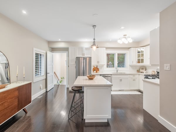 995 Greenwood Ave., Toronto, ON
