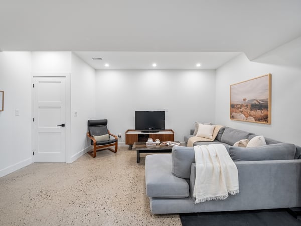 995 Greenwood Ave., Toronto, ON