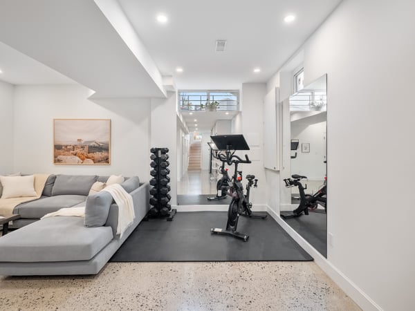 995 Greenwood Ave., Toronto, ON