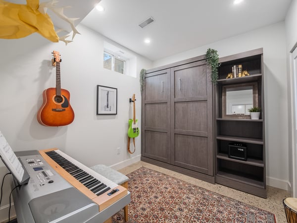995 Greenwood Ave., Toronto, ON