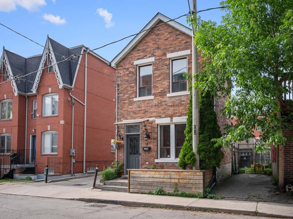 4 Whitaker Ave., Toronto, ON