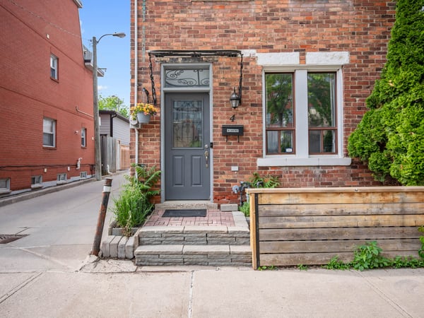 4 Whitaker Ave., Toronto, ON