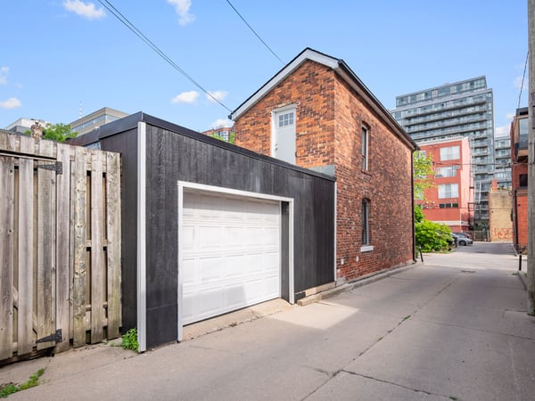 4 Whitaker Ave., Toronto, ON