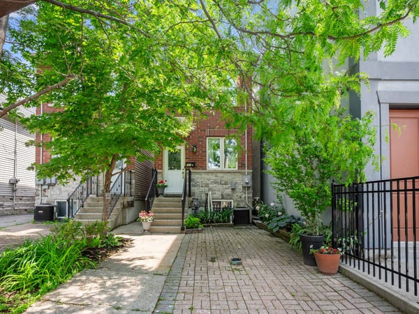 251A Chisholm Ave., East York, ON