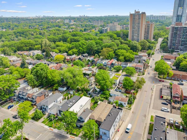 251A Chisholm Ave., East York, ON