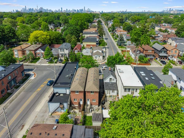 251A Chisholm Ave., East York, ON