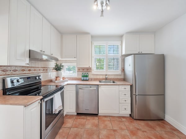 585 O'Connor Dr., East York, ON