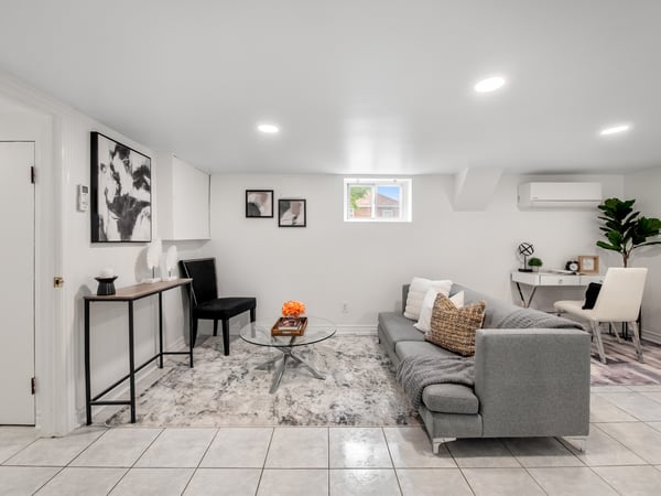 585 O'Connor Dr., East York, ON