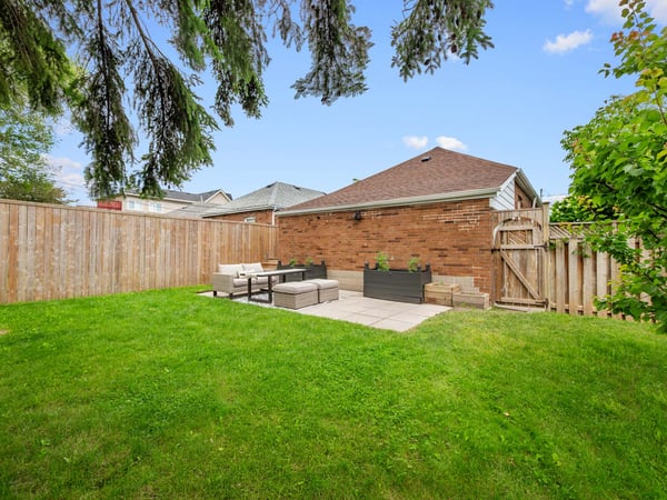 585 O'Connor Dr., East York, ON
