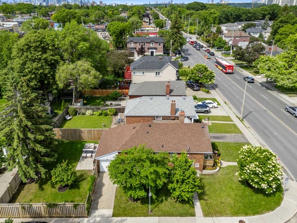 585 O'Connor Dr., East York, ON