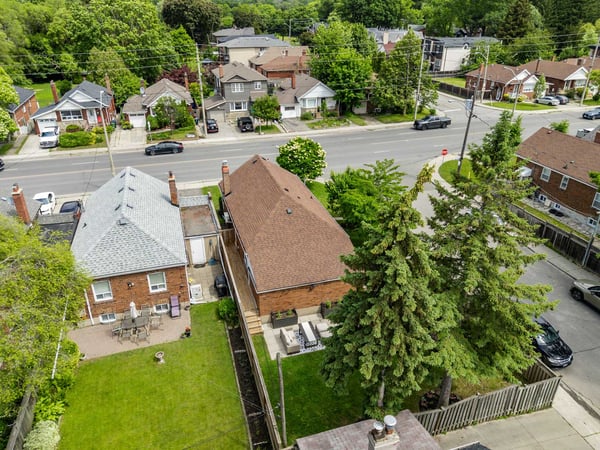 585 O'Connor Dr., East York, ON