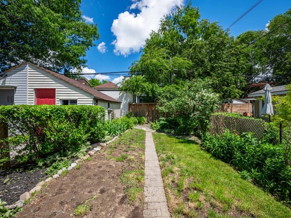 37 Chilton Rd., East York, ON