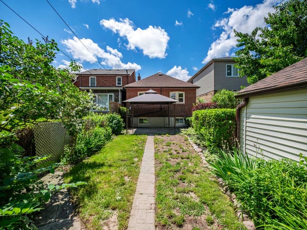 37 Chilton Rd., East York, ON