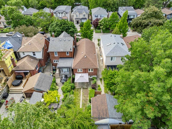 37 Chilton Rd., East York, ON