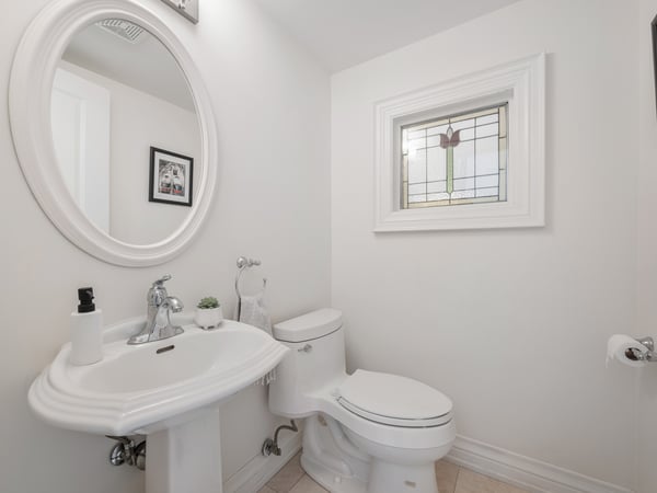 39 Glenforest Rd., Toronto, ON