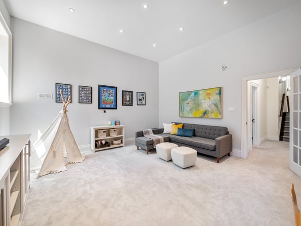39 Glenforest Rd., Toronto, ON