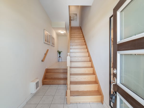 403-2550 Castlegate Crossing, Pickering, ON