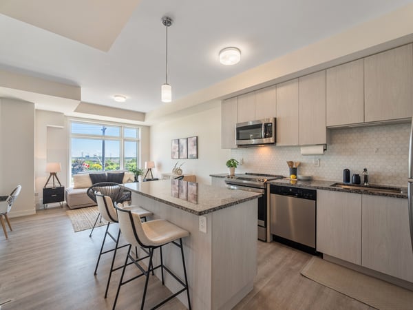 403-2550 Castlegate Crossing, Pickering, ON