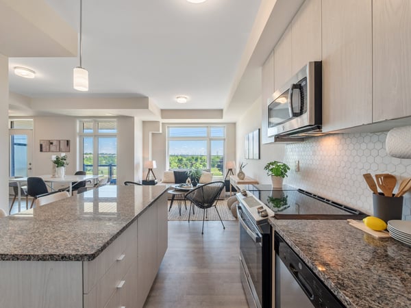 403-2550 Castlegate Crossing, Pickering, ON