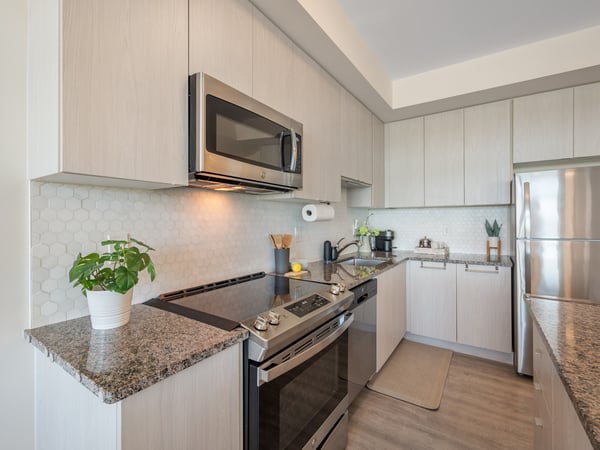 403-2550 Castlegate Crossing, Pickering, ON