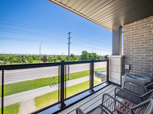 403-2550 Castlegate Crossing, Pickering, ON