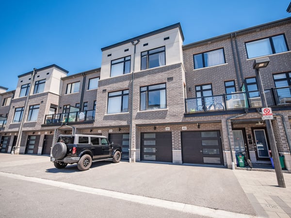 403-2550 Castlegate Crossing, Pickering, ON