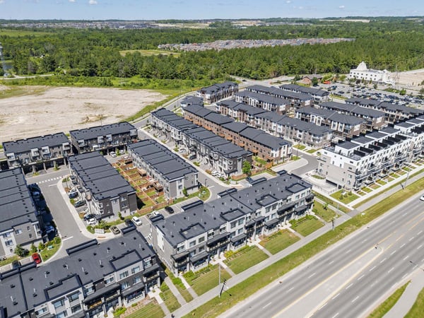 403-2550 Castlegate Crossing, Pickering, ON