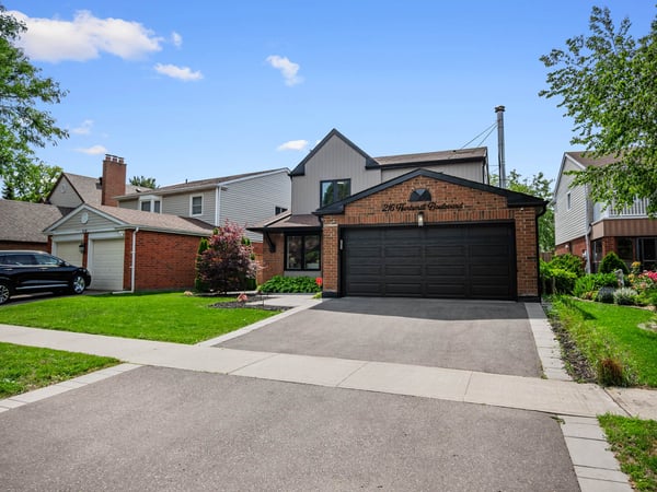 216 Huntsmill Blvd., Scarborough, ON