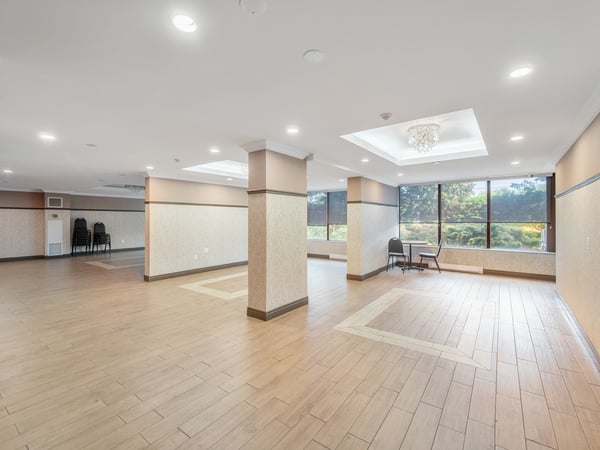 503-7460 Bathurst St., Vaughan, ON