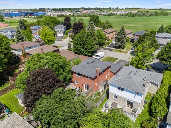 196 Billings Cres., Newmarket, ON