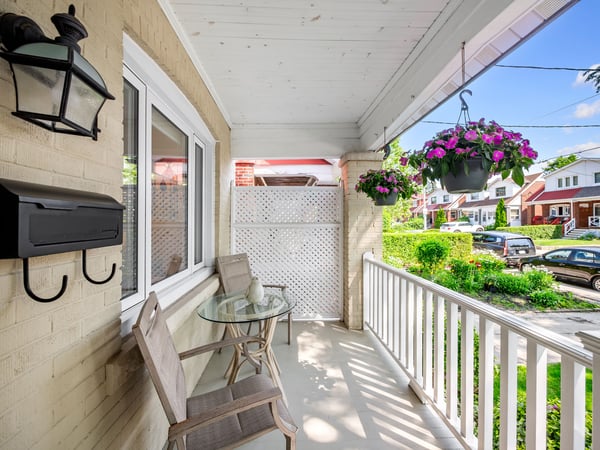 4 Kimbourne Ave., East York, ON